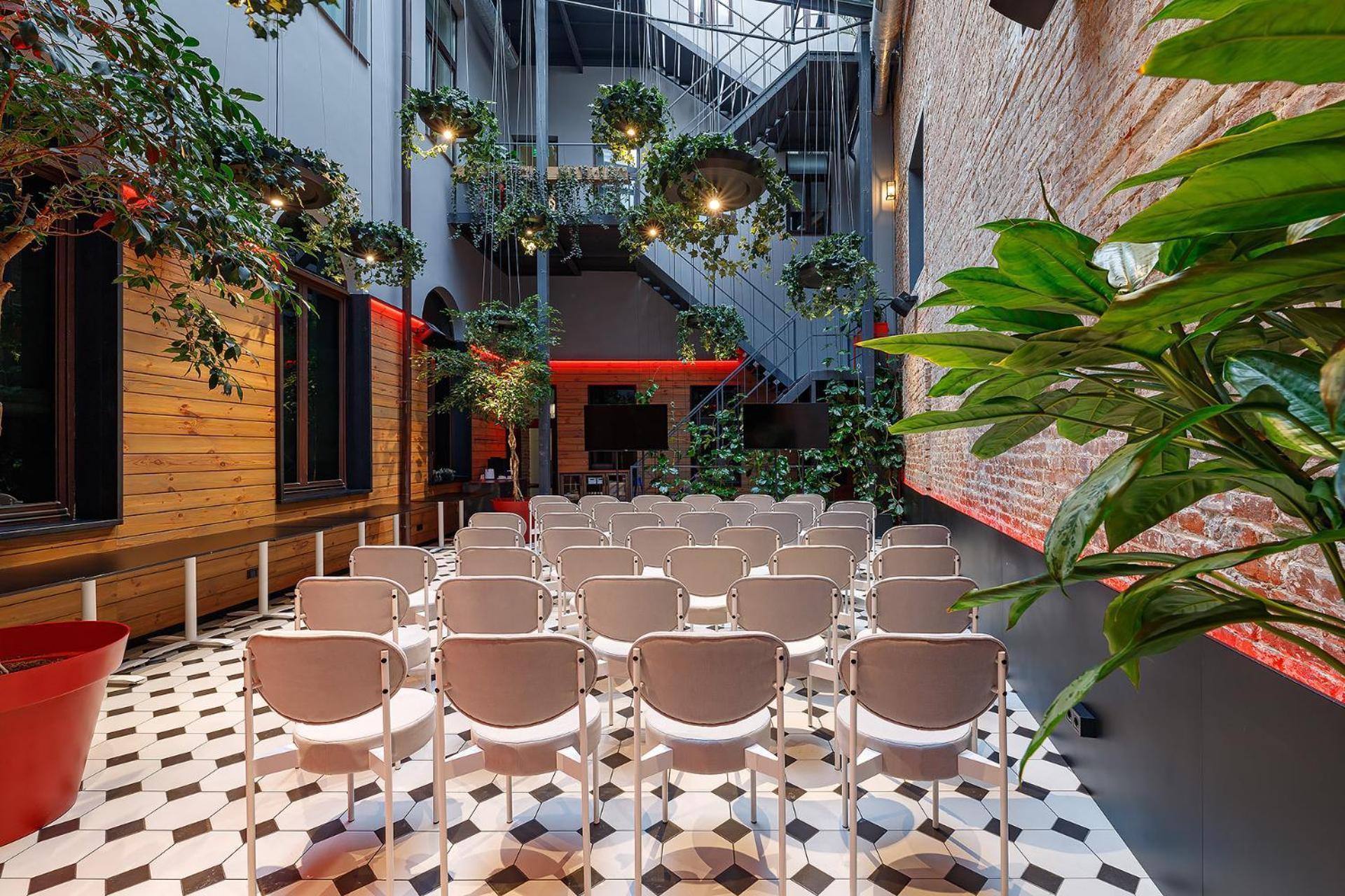 Ferenc Hotel & Restaurant Lviv Exterior foto